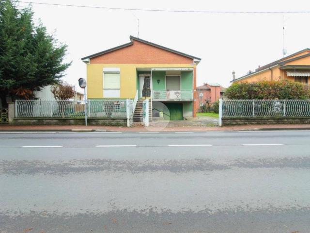 Villa Indipendente in vendita a Montechiarugolo, Reggio Emilia