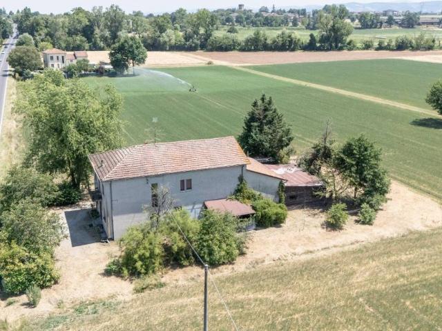 Villa Indipendente in vendita a Montechiarugolo, Reggio Emilia