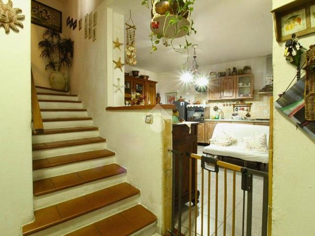 Villa Indipendente in vendita a Montechiarugolo, Reggio Emilia