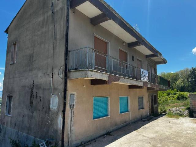 Villa Indipendente in vendita a Montefalcione, Campania