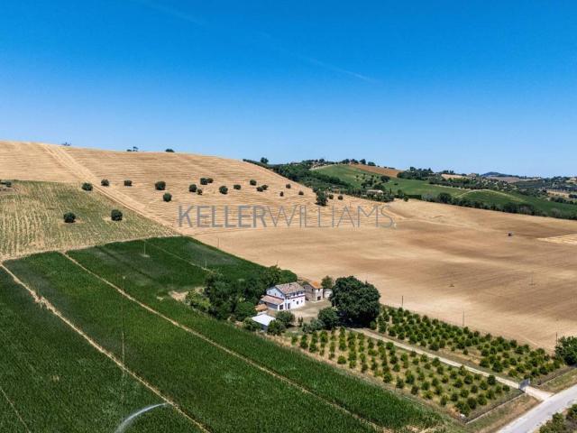 Villa Indipendente in vendita a Marche, Macerata