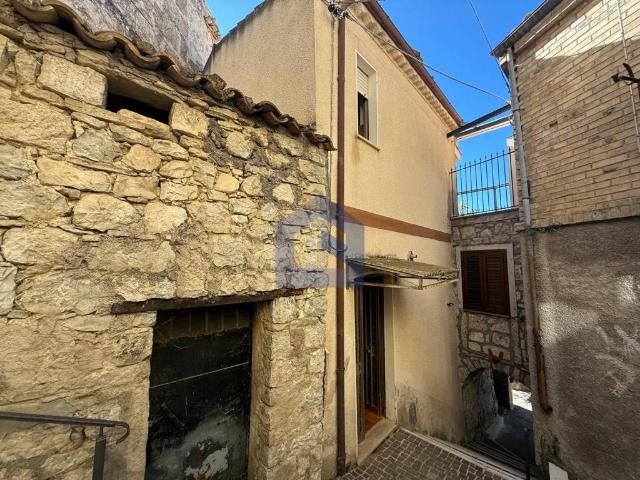 Villa Indipendente in vendita a Monteferrante, Abruzzo