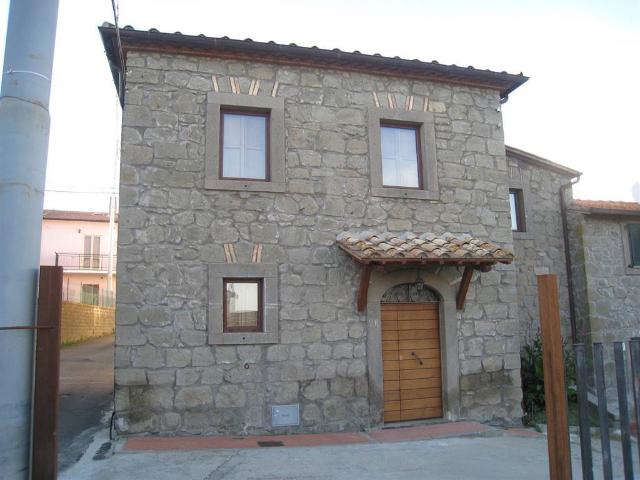Villa Indipendente in vendita a Montefiascone, Lazio