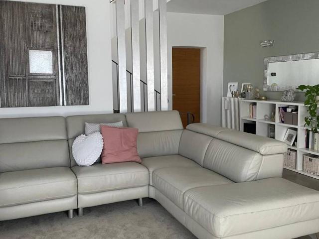 Villa Indipendente in vendita a Montefiore Conca, Reggio Emilia