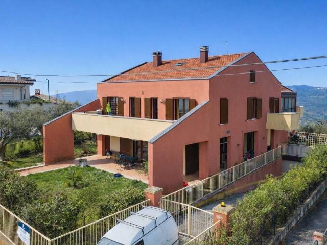 Villa Indipendente in vendita a Montefiore Conca, Reggio Emilia