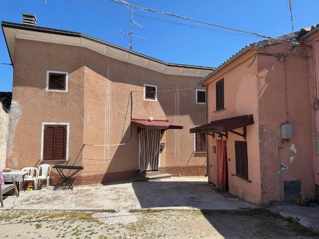 Villa Indipendente in vendita a Montefiore Conca, Reggio Emilia