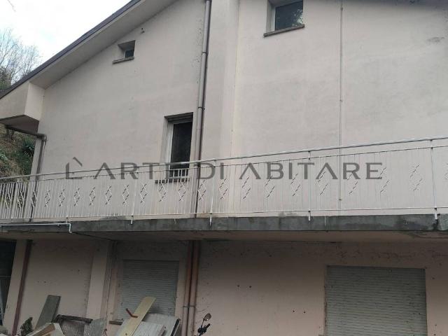Villa Indipendente in vendita a Montefiore Conca, Reggio Emilia