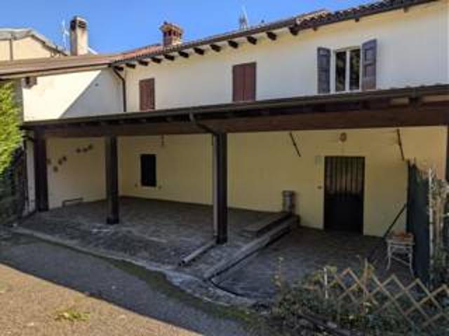 Villa Indipendente in vendita a Unione dei comuni del Distretto Ceramico, Montefiorino