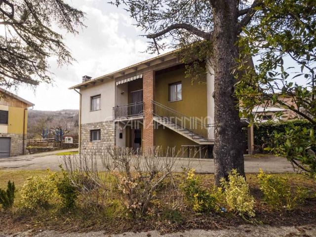 Villa Indipendente in vendita a Unione dei comuni del Distretto Ceramico, Montefiorino