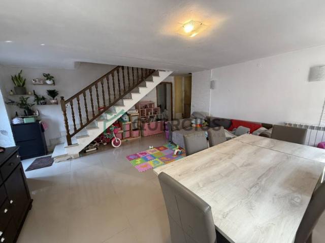 Villa Indipendente in vendita a Monteforte D'alpone, Verona