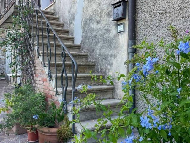 Villa Indipendente in vendita a Montegabbione, Umbria