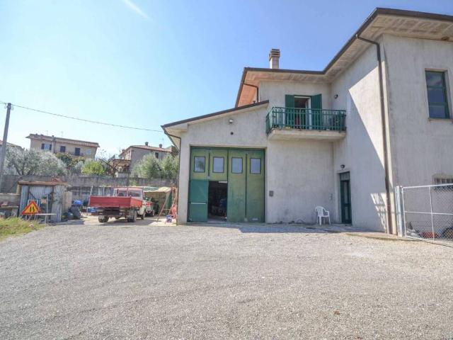 Villa Indipendente in vendita a Montegabbione, Umbria