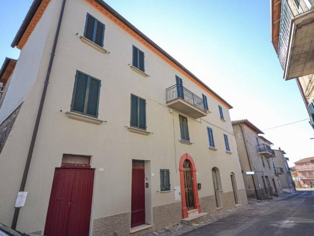 Villa Indipendente in vendita a Montegabbione, Umbria