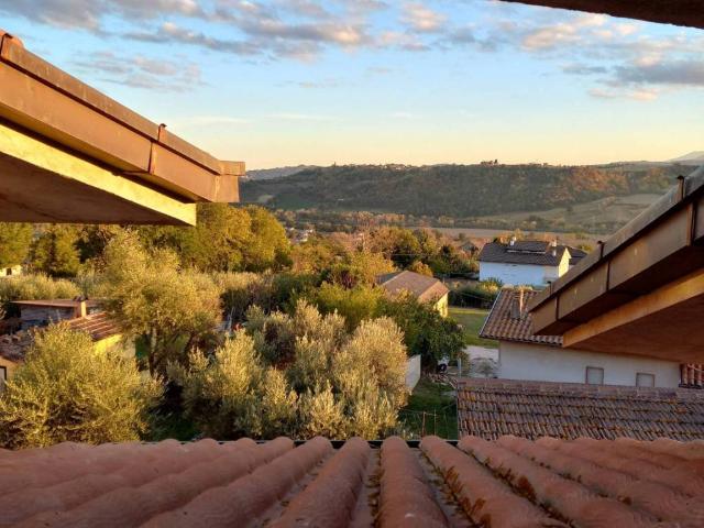 Villa Indipendente in vendita a Marche, Fermo