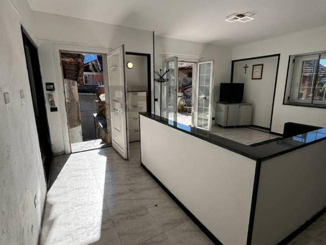 Villa Indipendente in vendita a Comunità Montana Valli del Verbano, Montegrino Valtravaglia