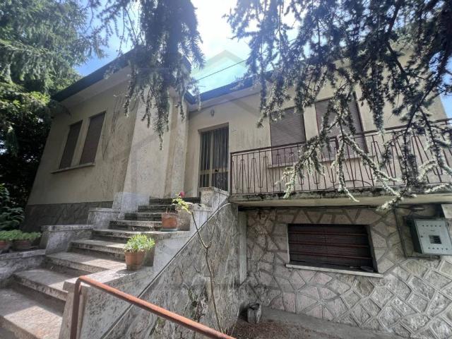 Villa Indipendente in vendita a Montegrotto Terme, Veneto