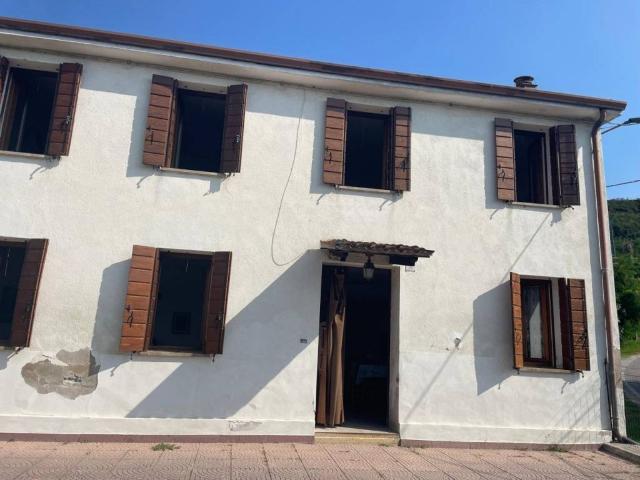 Villa Indipendente in vendita a Turri, Montegrotto Terme