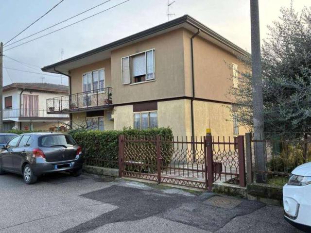 Villa Indipendente in vendita a Montegrotto Terme, Veneto