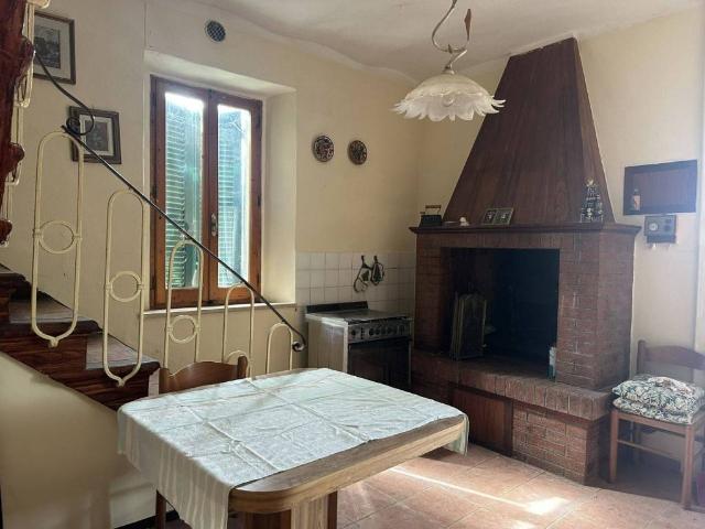Villa Indipendente in vendita a Monteleone D'orvieto, Umbria