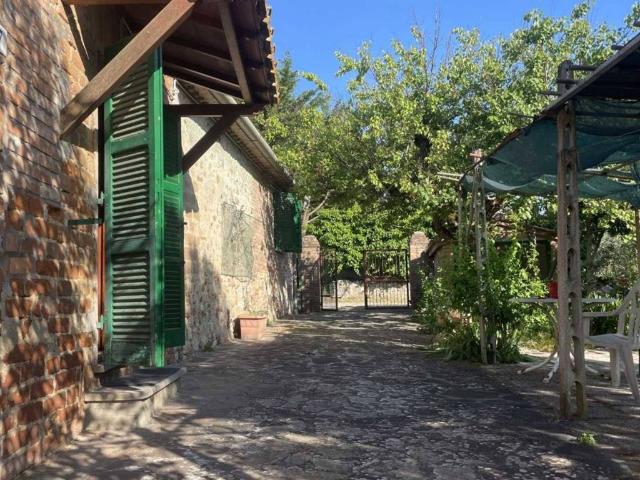 Villa Indipendente in vendita a Monteleone D'orvieto, Umbria