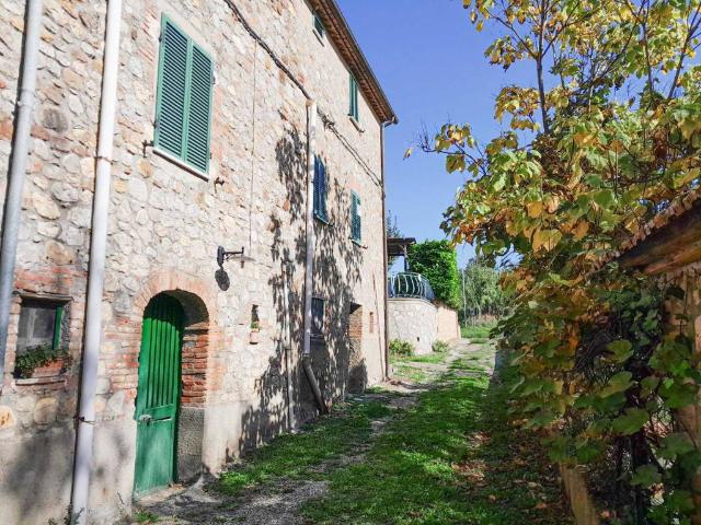 Villa Indipendente in vendita a Monteleone D'orvieto, Umbria