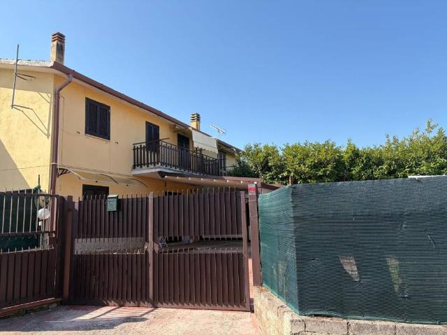 Villa Indipendente in vendita a Ginestra, Monteleone Sabino