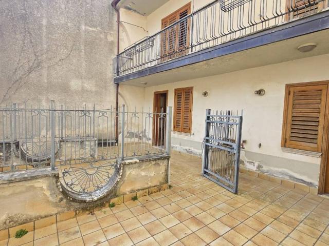Villa Indipendente in vendita a Montella, Campania