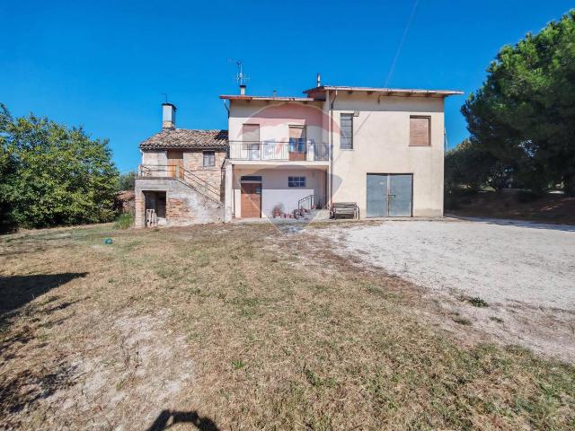 Villa Indipendente in vendita a Marche, Macerata