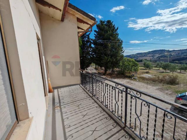 Villa Indipendente in vendita a Marche, Macerata