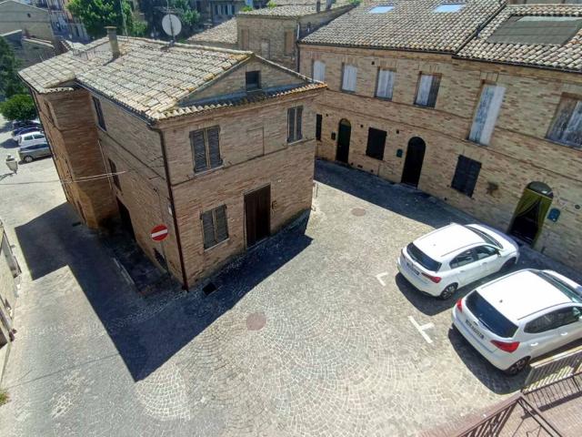 Villa Indipendente in vendita a Monte Tasso, Montelupone