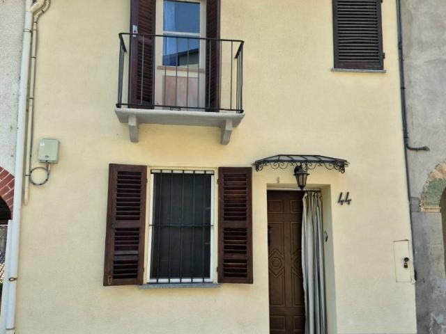 Villa Indipendente in vendita a Piemonte, Asti