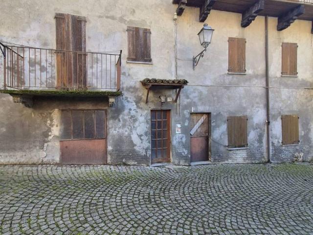 Villa Indipendente in vendita a Piemonte, Asti