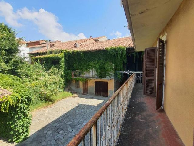 Villa Indipendente in vendita a Piemonte, Asti