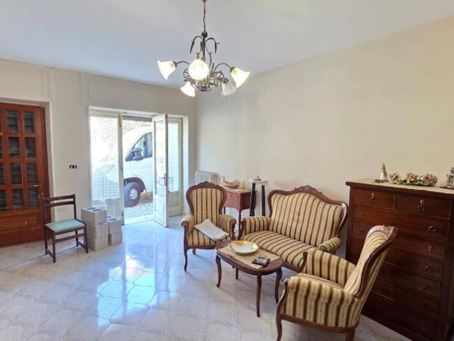 Villa Indipendente in vendita a Montemarano, Campania