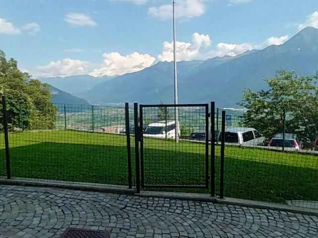 Villa Indipendente in vendita a Montemezzo, Lombardia