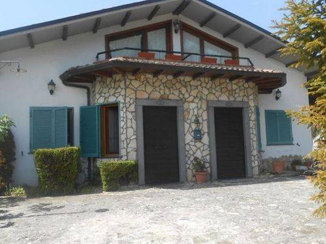 Villa Indipendente in vendita a Prata Principato Ultra, Campania