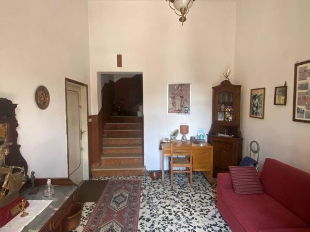 Villa Indipendente in vendita a Montemurlo, Toscana