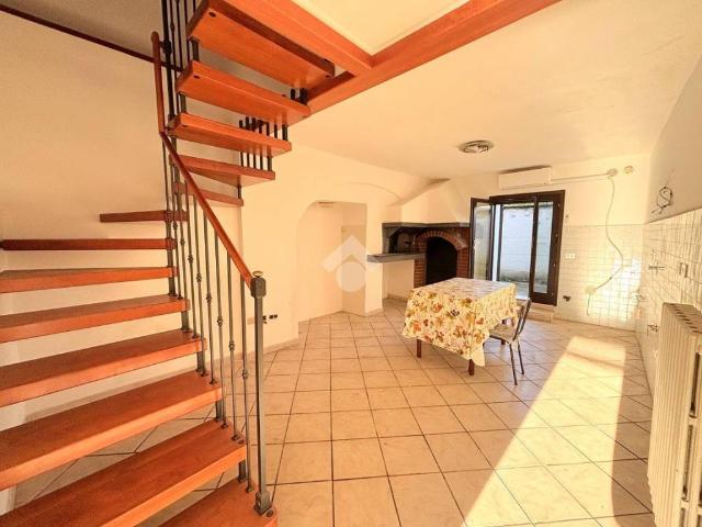 Villa Indipendente in vendita a Montemurlo, Toscana