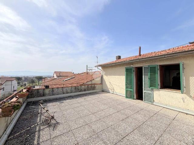 Villa Indipendente in vendita a Montemurlo, Toscana