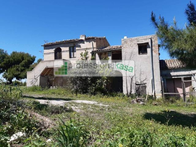 Villa Indipendente in vendita a Montenero di Bisaccia, Molise