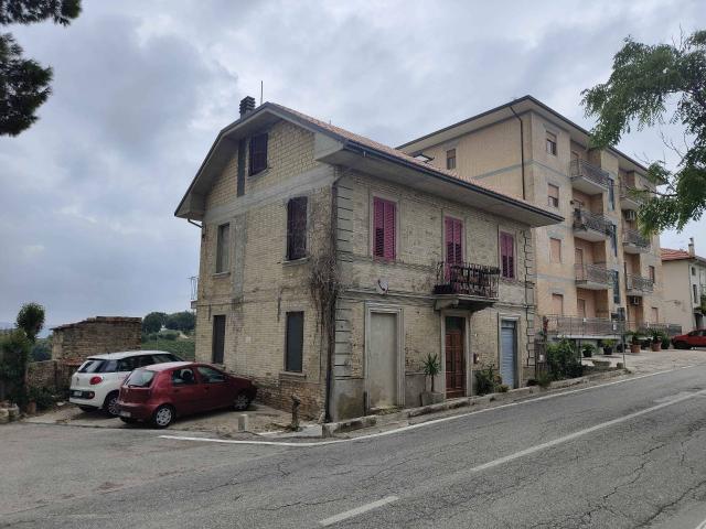Villa Indipendente in vendita a Bora Ragnola, Marche