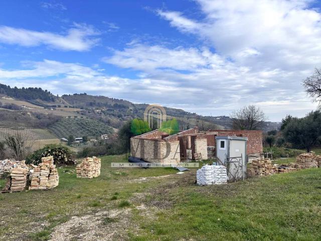 Villa Indipendente in vendita a Bora Ragnola, Marche