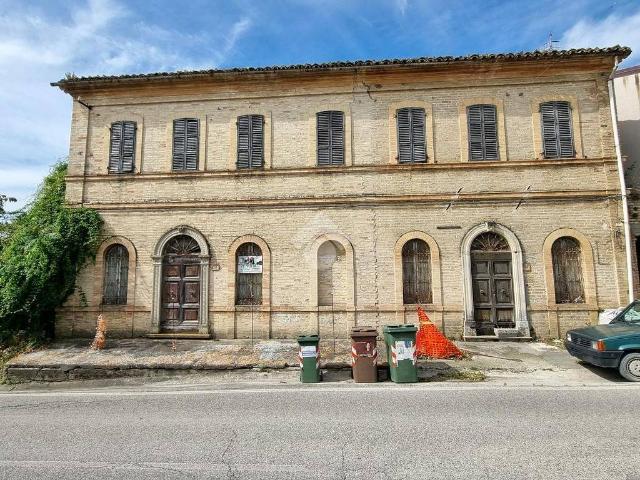 Villa Indipendente in vendita a Bora Ragnola, Marche