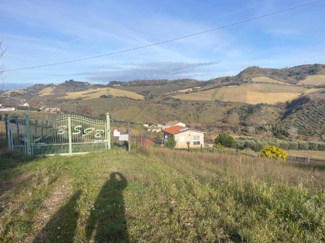 Villa Indipendente in vendita a Bora Ragnola, Marche
