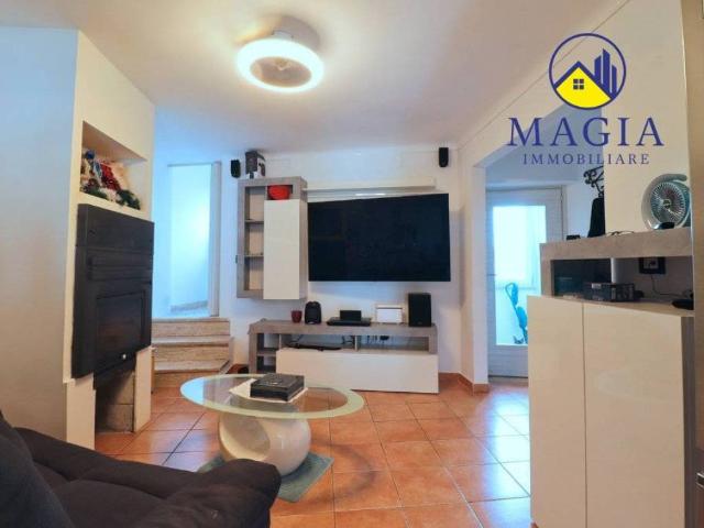 Villa Indipendente in vendita a Bora Ragnola, Marche