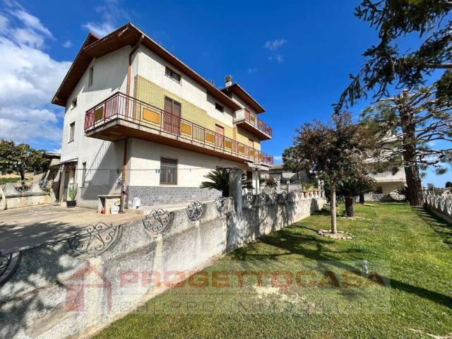 Villa Indipendente in vendita a Sant'Anna, Marche