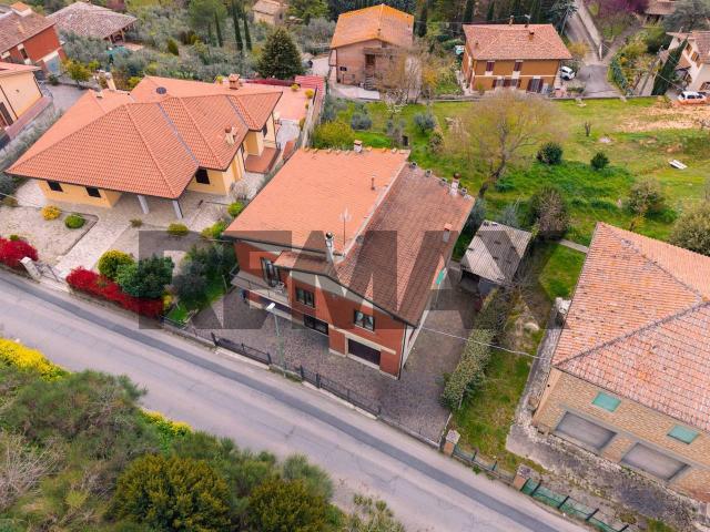 Villa Indipendente in vendita a Abbadia Di Montepulciano, Toscana