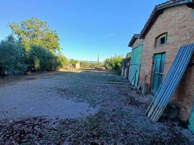 Villa Indipendente in vendita a Acquaviva, Abbadia Di Montepulciano
