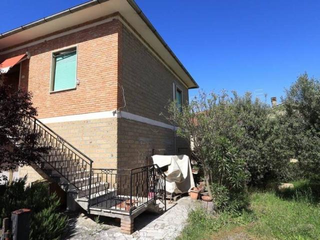 Villa Indipendente in vendita a Acquaviva, Abbadia Di Montepulciano