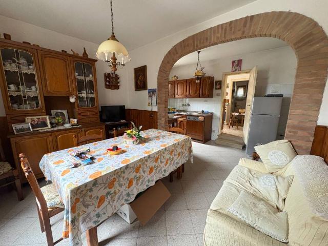 Villa Indipendente in vendita a Abbadia Di Montepulciano, Toscana